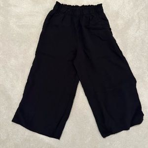 H&M black gaucho wide leg trousers! Pockets!